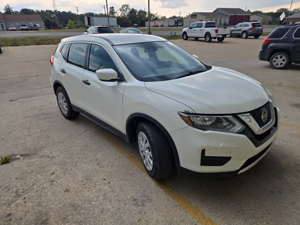 2020 Nissan Rogue Image 2