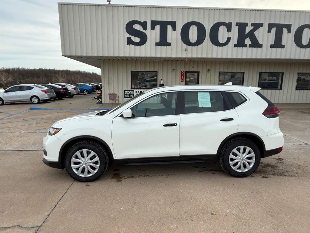 2020 Nissan Rogue Image 2