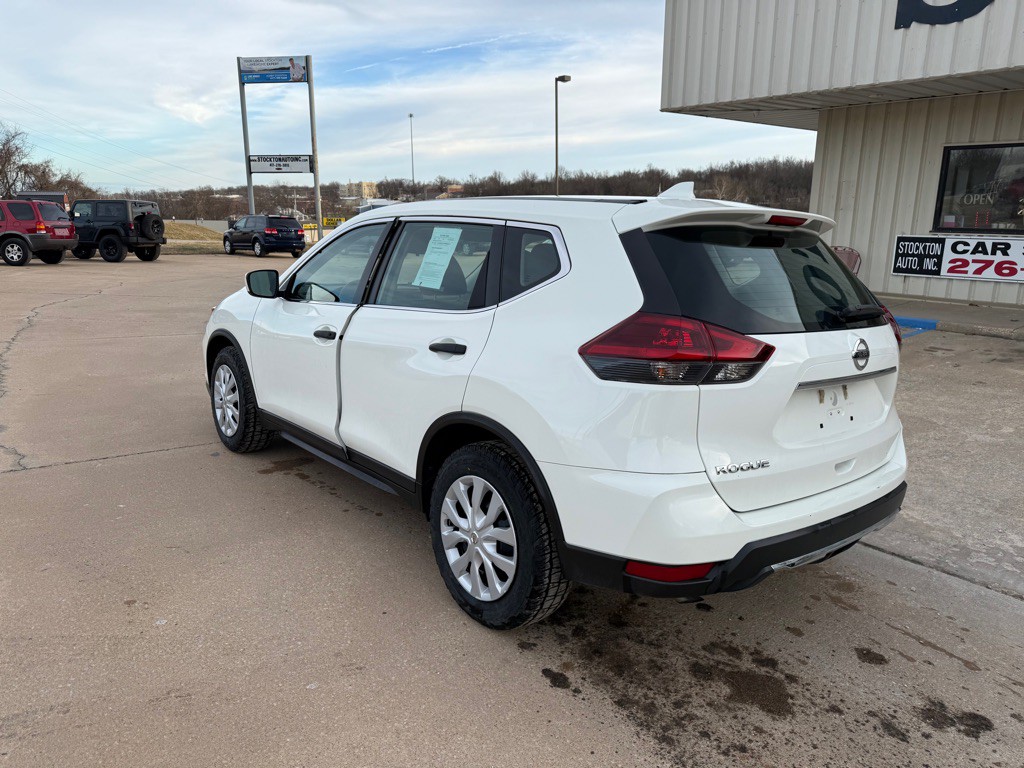 2020 Nissan Rogue Image 3