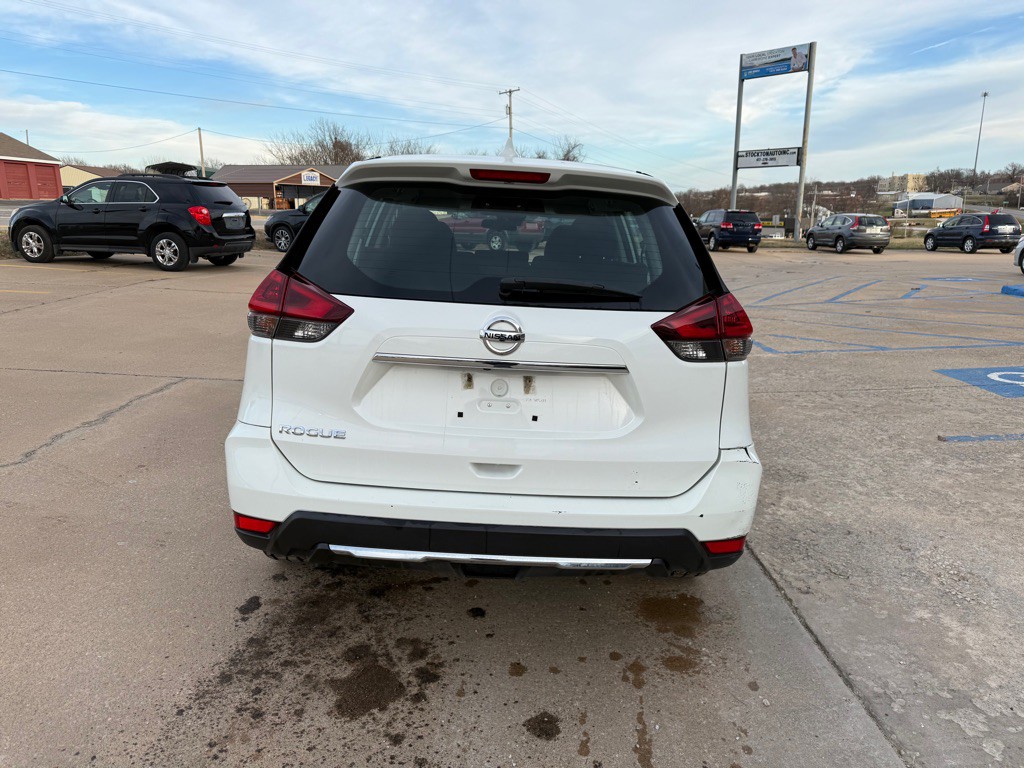 2020 Nissan Rogue Image 4