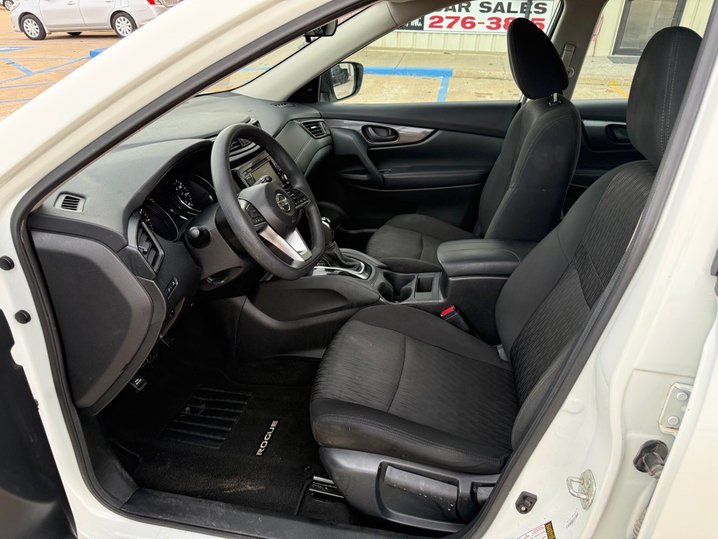 2020 Nissan Rogue Image 11