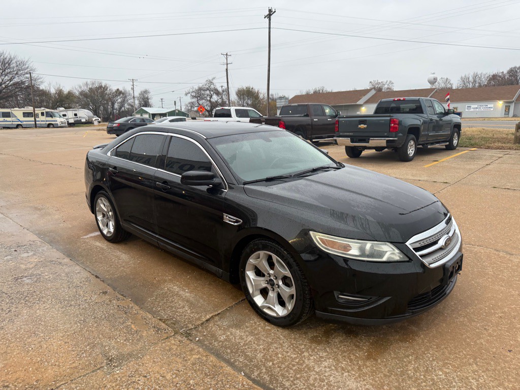 2010 Ford Taurus Image 7