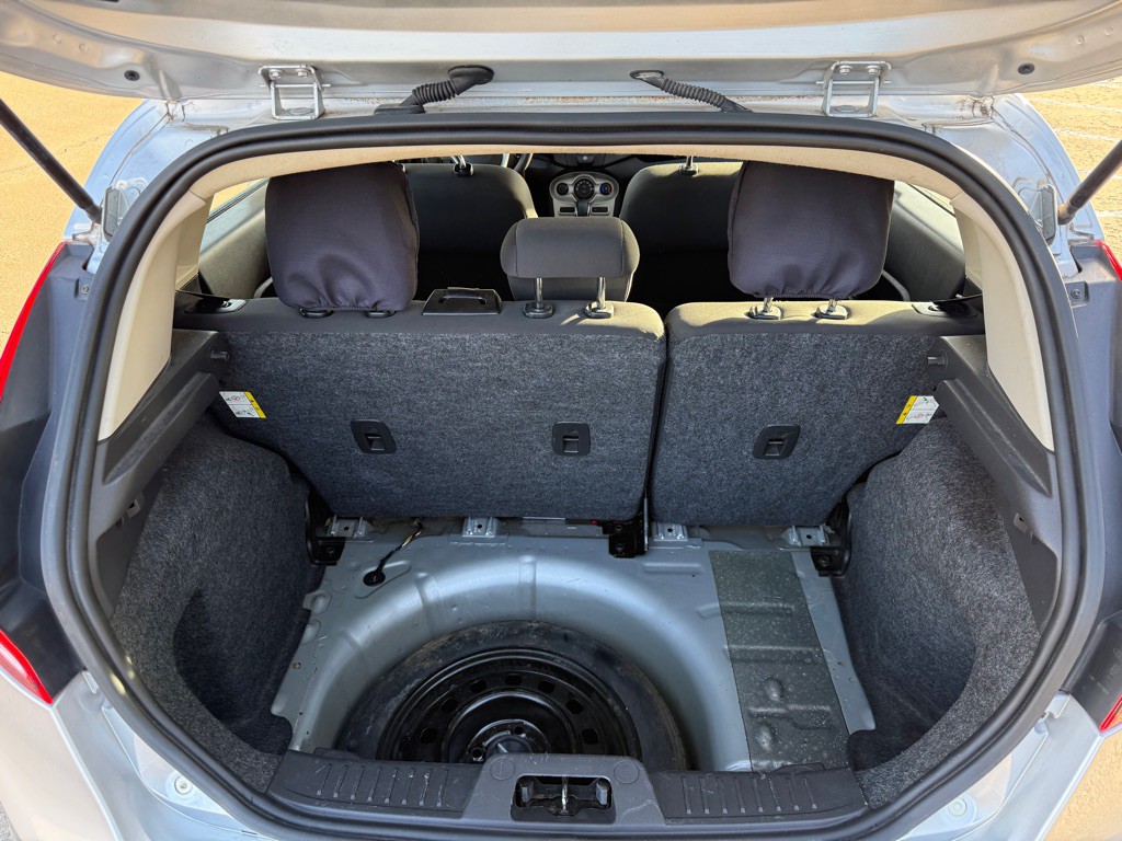 2017 Ford Fiesta Image 10