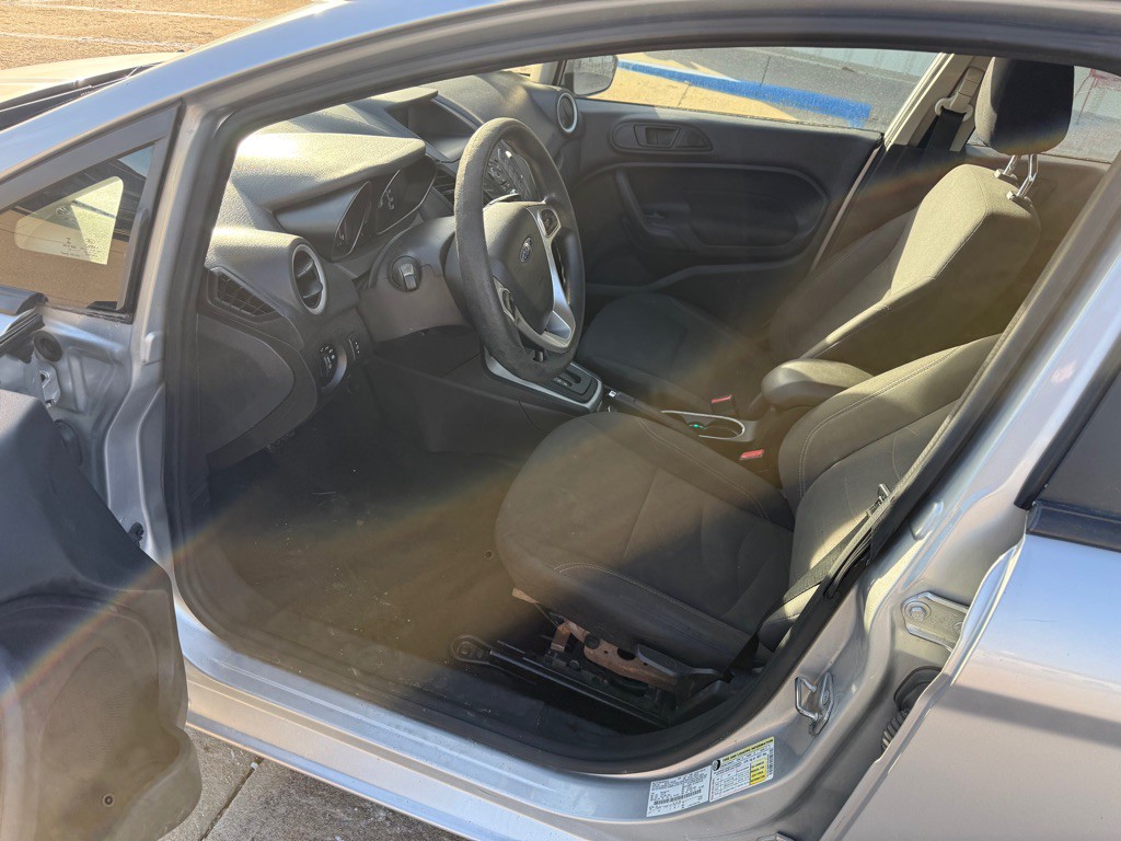 2017 Ford Fiesta Image 12