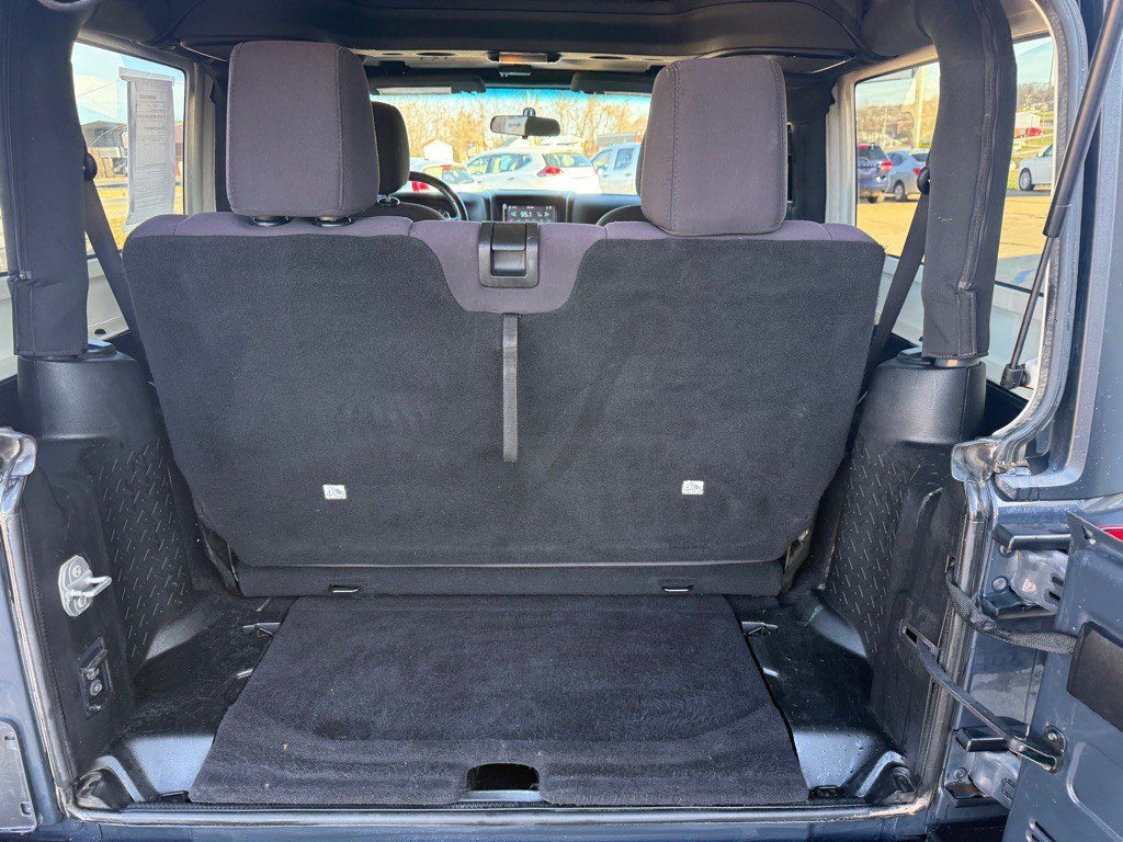 2016 Jeep Wrangler Image 8