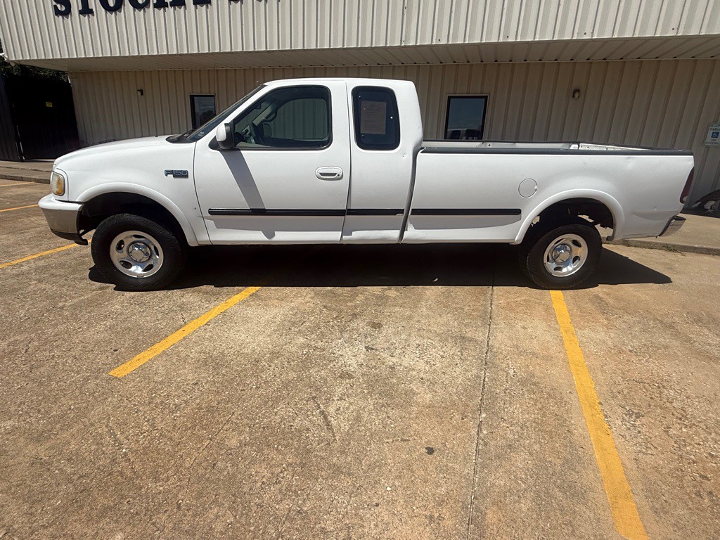 1997 Ford F-150 Image 2