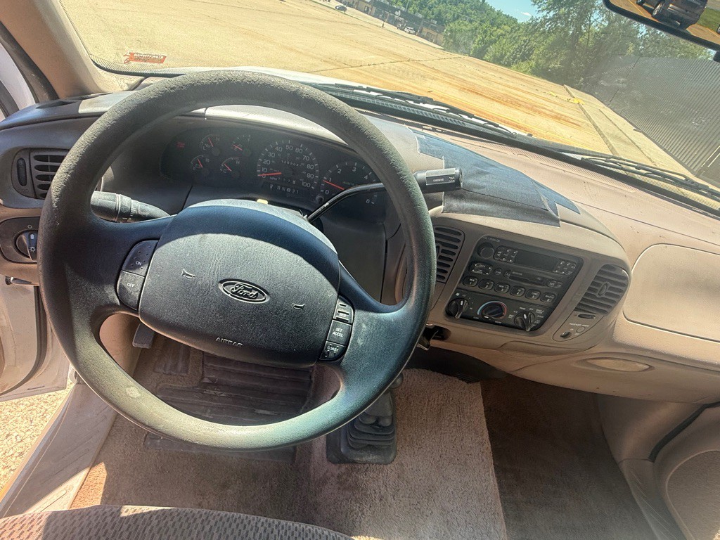 1997 Ford F-150 Image 14