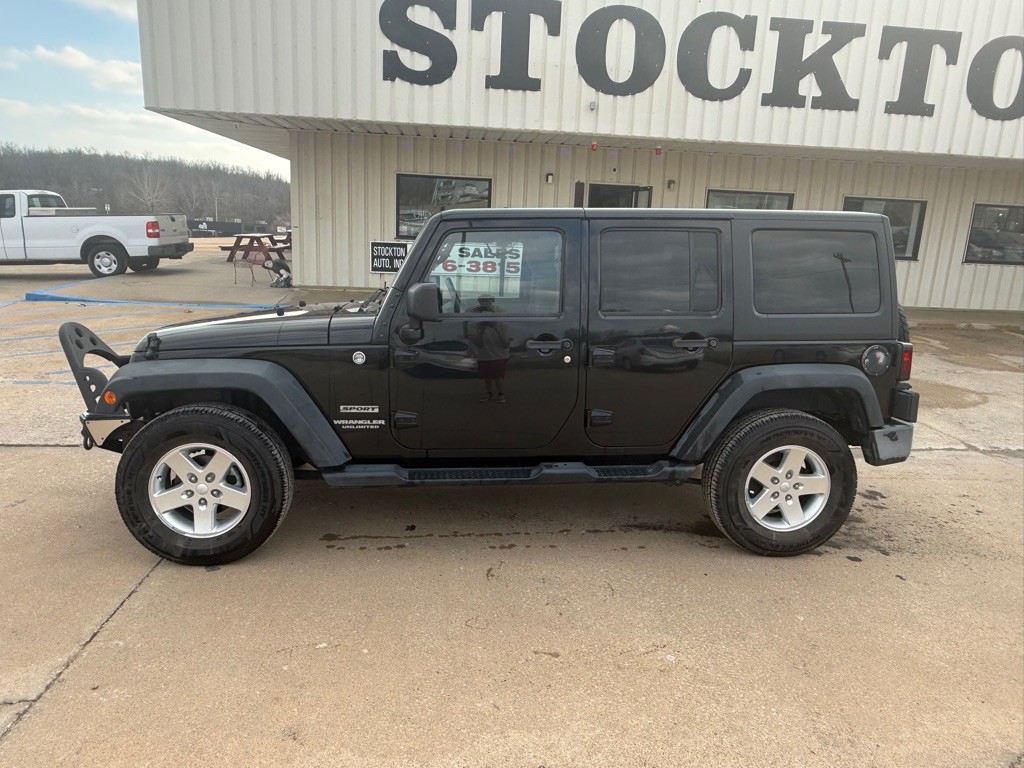 2015 Jeep Wrangler Unlimited Image 2