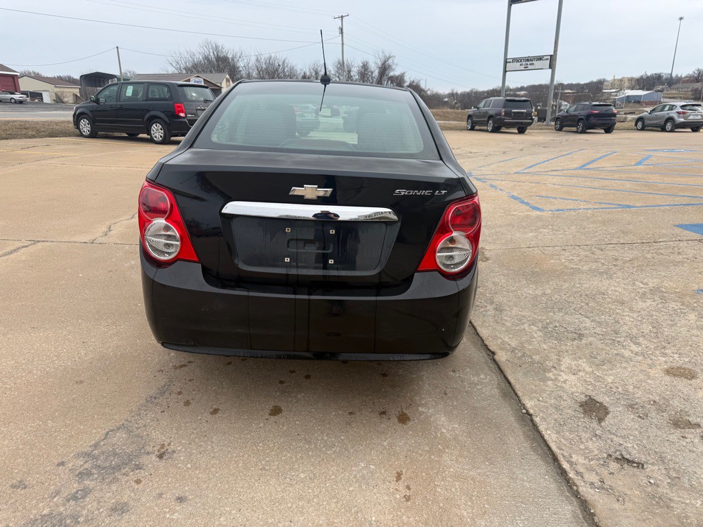 2015 Chevrolet Sonic Image 4