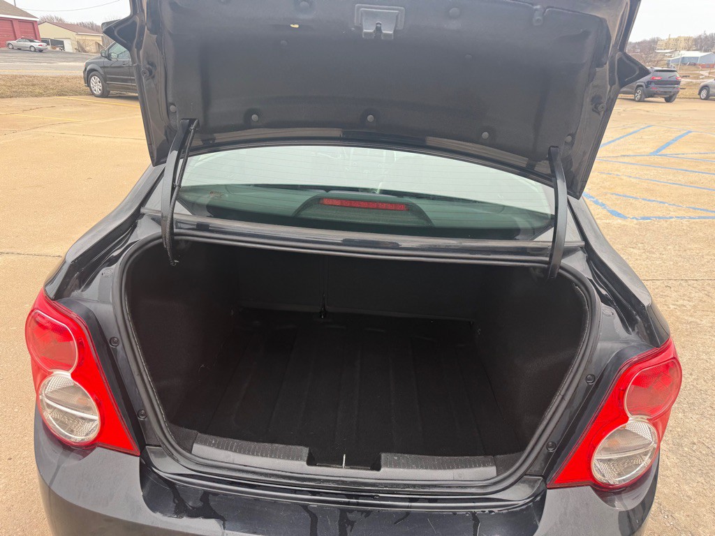 2015 Chevrolet Sonic Image 9