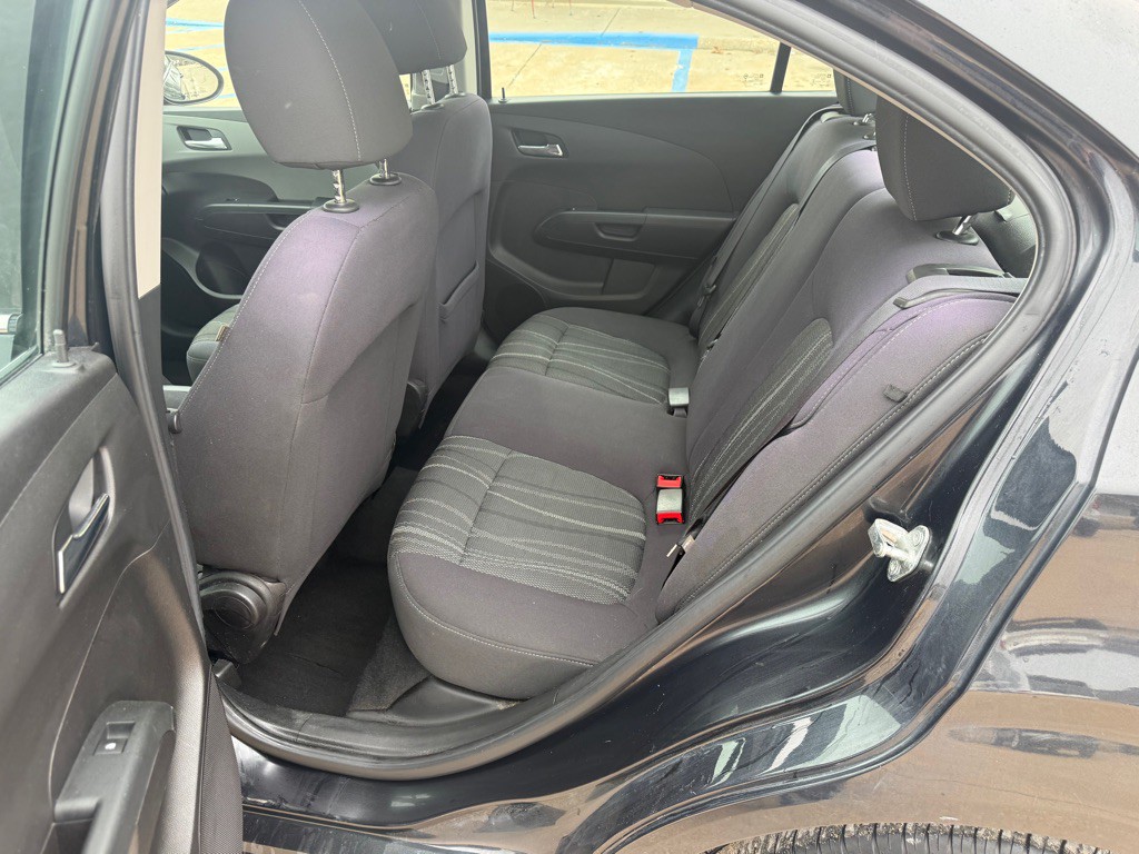 2015 Chevrolet Sonic Image 10