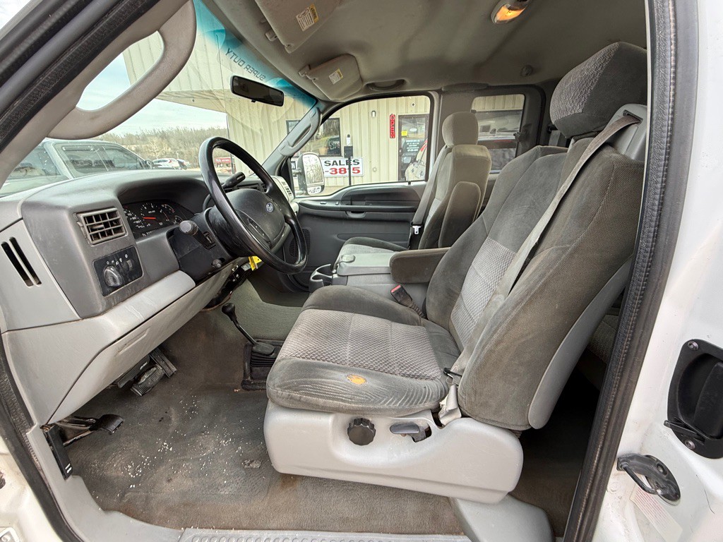 2003 Ford F-250 Image 10