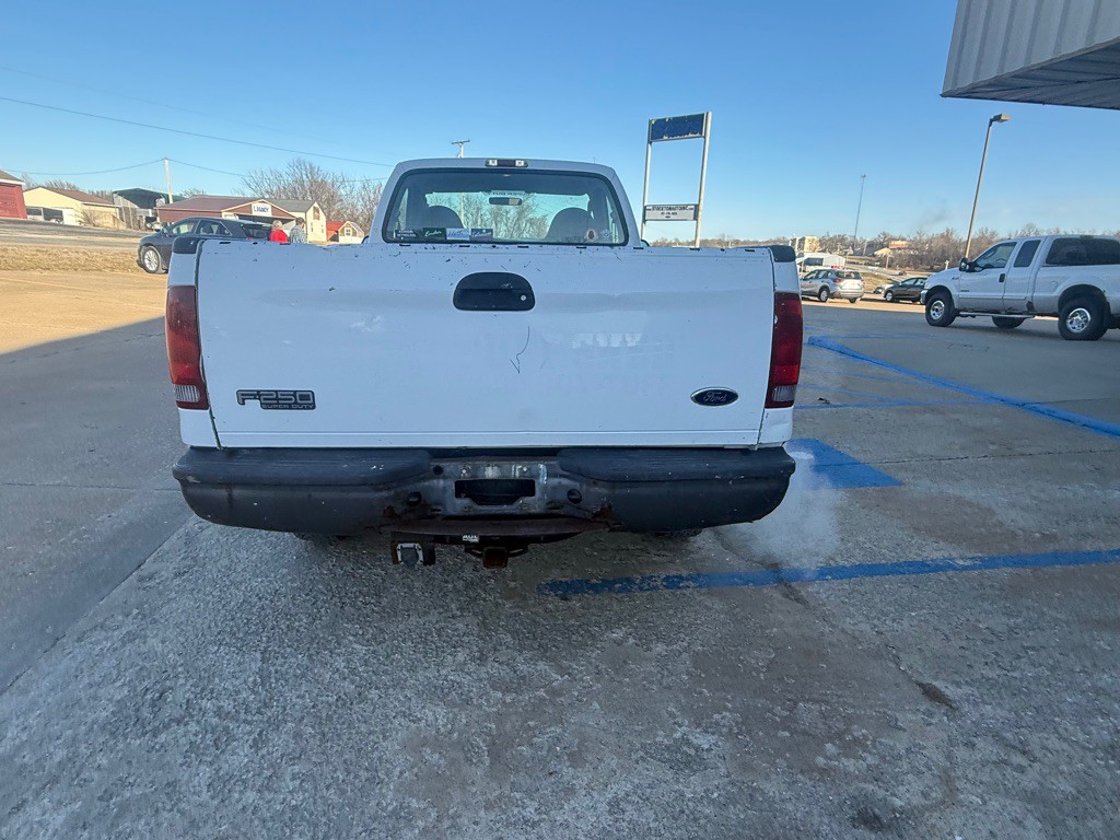 2004 Ford F-250 Image 3