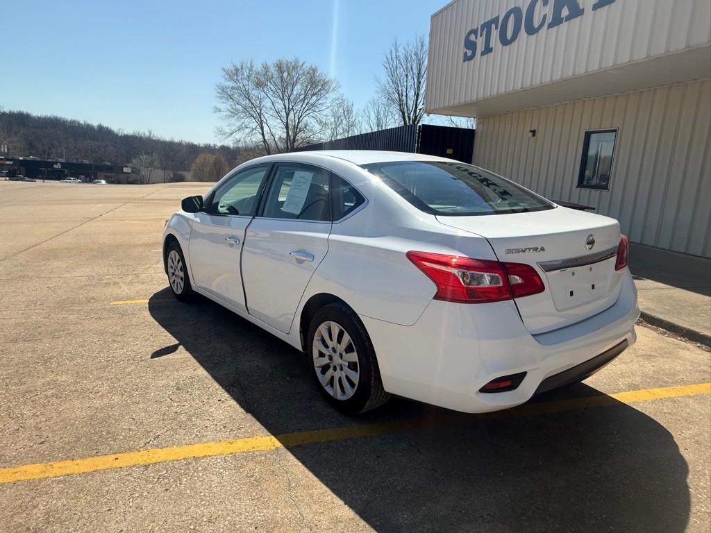2018 Nissan Sentra Image 3