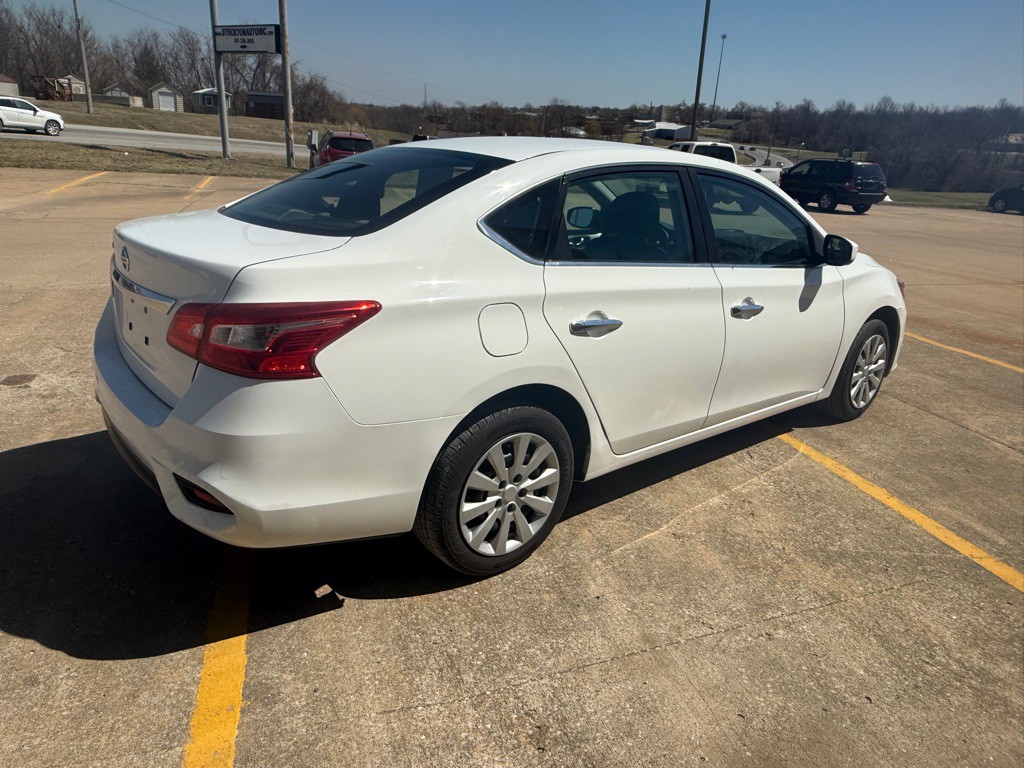 2018 Nissan Sentra Image 5
