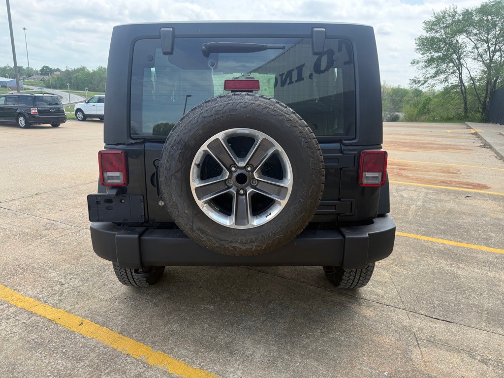 2012 Jeep Wrangler Image 4