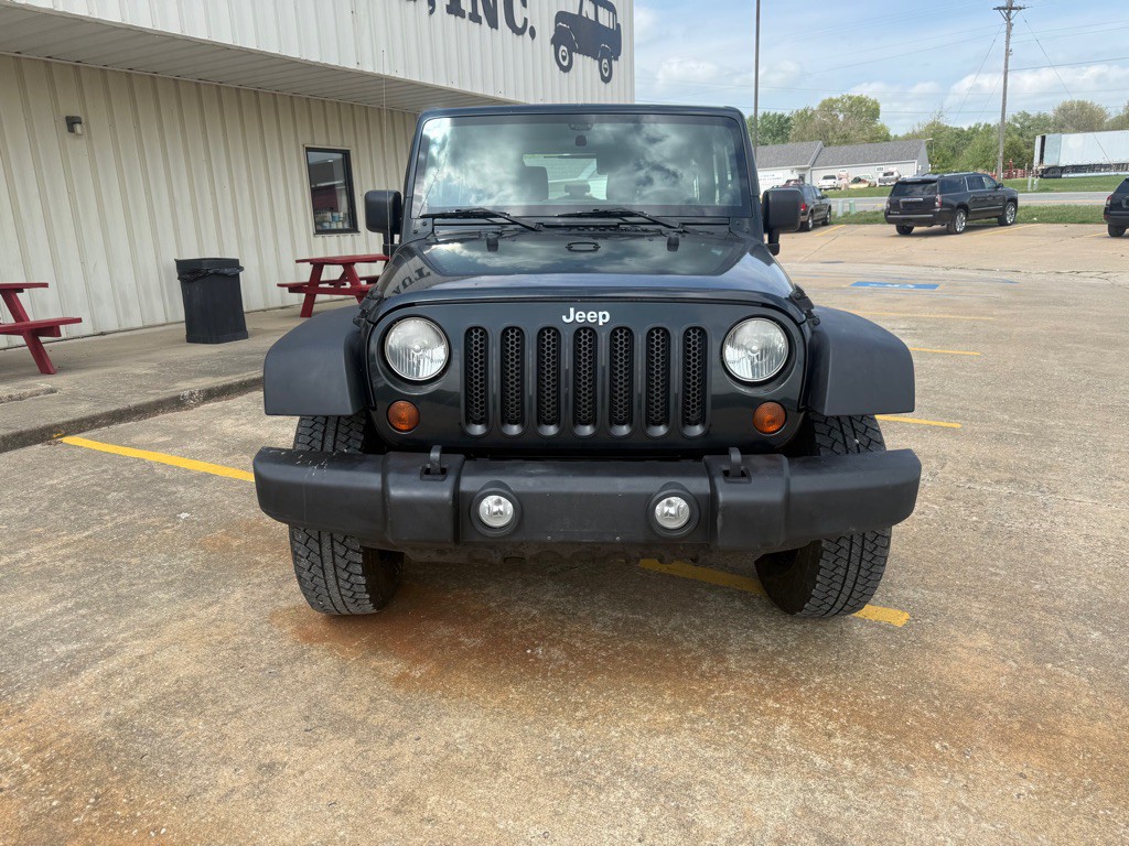2012 Jeep Wrangler Image 8