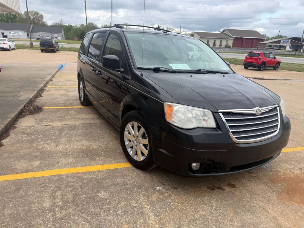 2008 Chrysler Town & Country Image 7