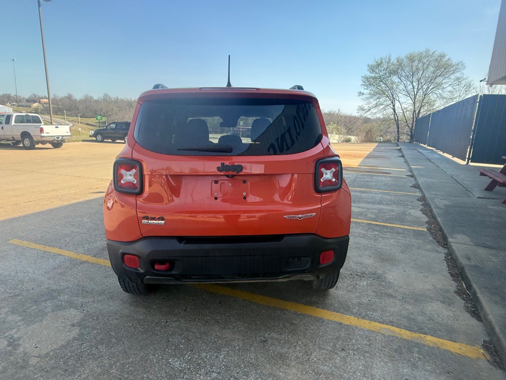 2016 Jeep Renegade Image 4
