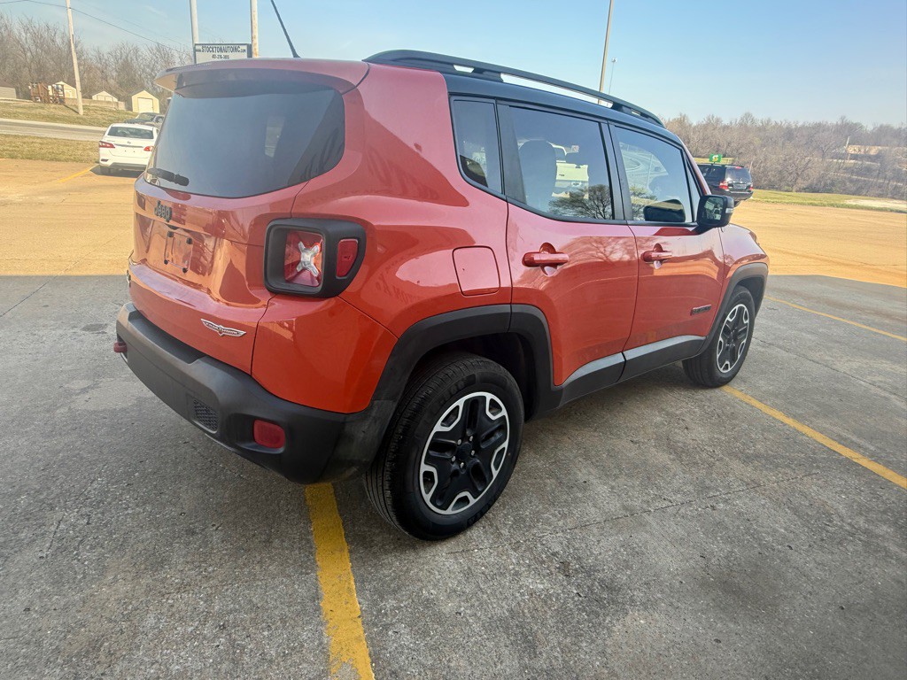 2016 Jeep Renegade Image 5