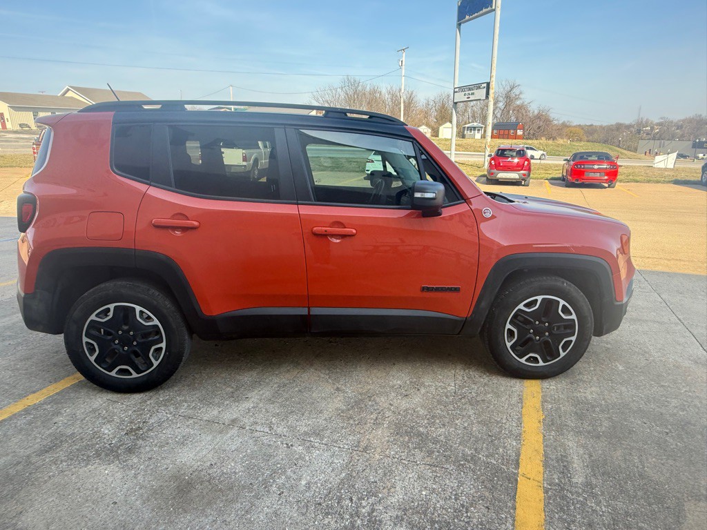 2016 Jeep Renegade Image 6