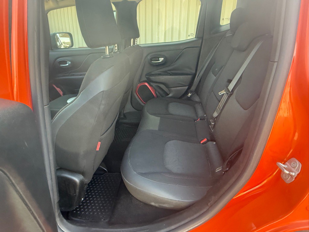 2016 Jeep Renegade Image 10