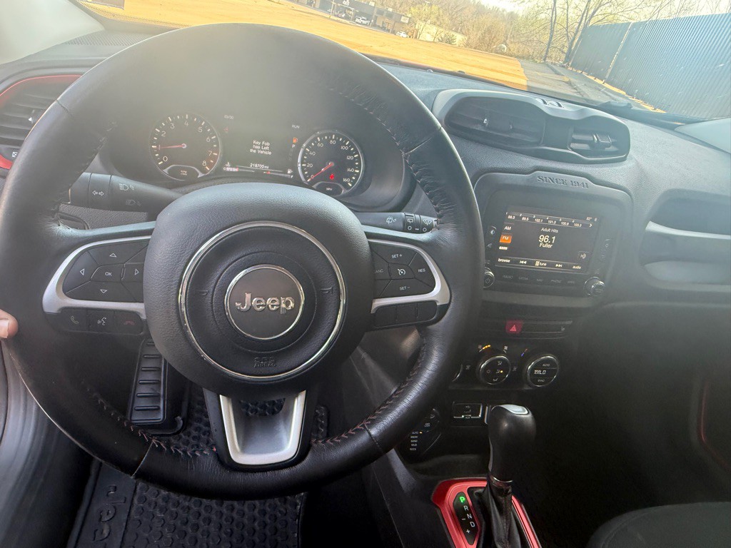 2016 Jeep Renegade Image 14