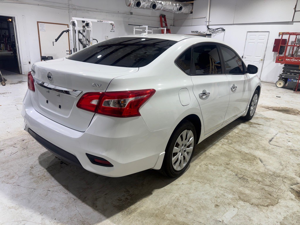 2017 Nissan Sentra Image 5