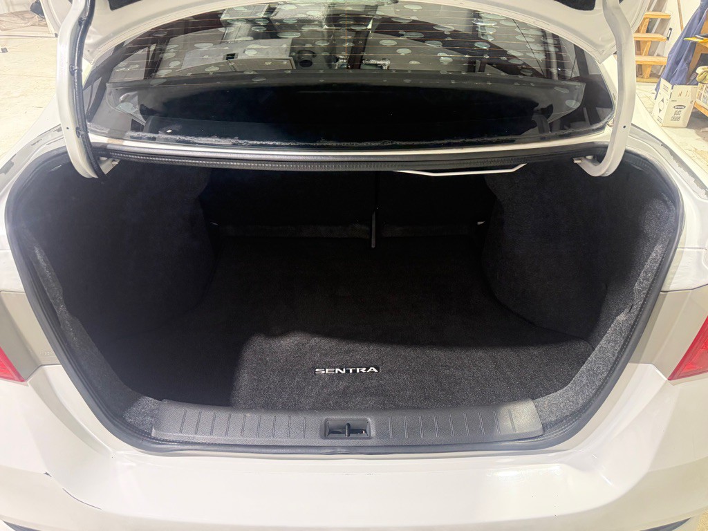 2017 Nissan Sentra Image 9