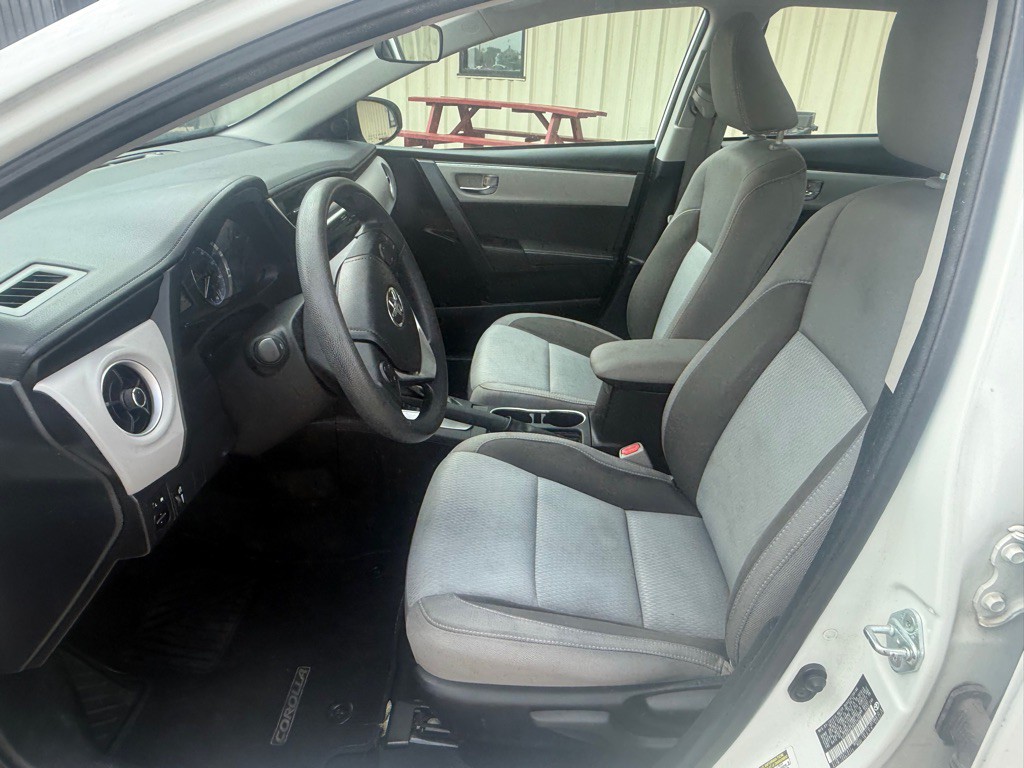 2017 Toyota Corolla Image 12