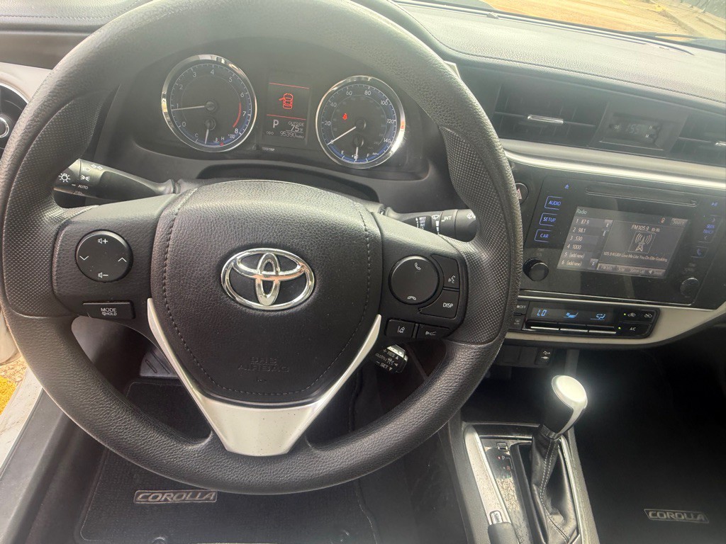 2017 Toyota Corolla Image 13