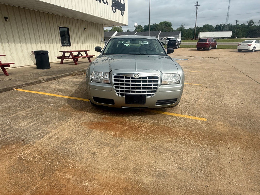 2006 Chrysler 300 Image 8