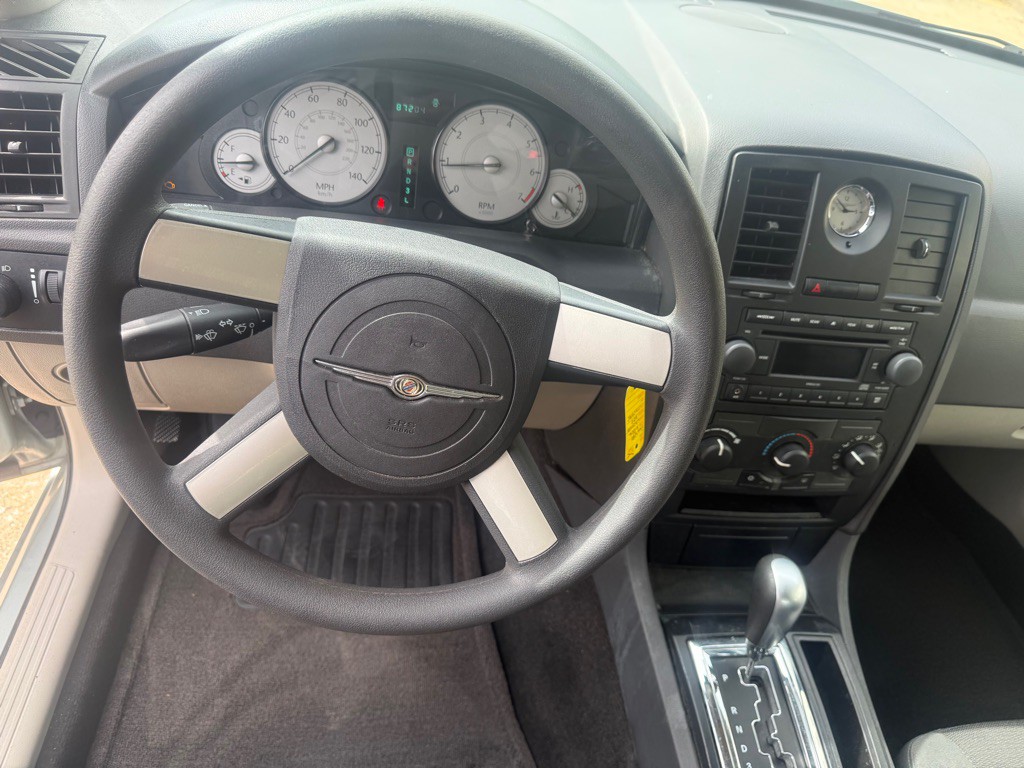2006 Chrysler 300 Image 14