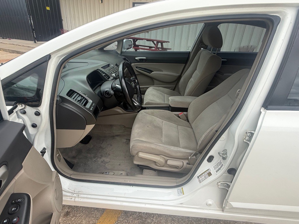 2011 Honda Civic Image 13