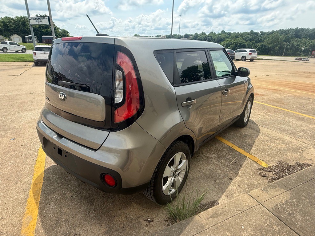 2017 Kia Soul Image 5