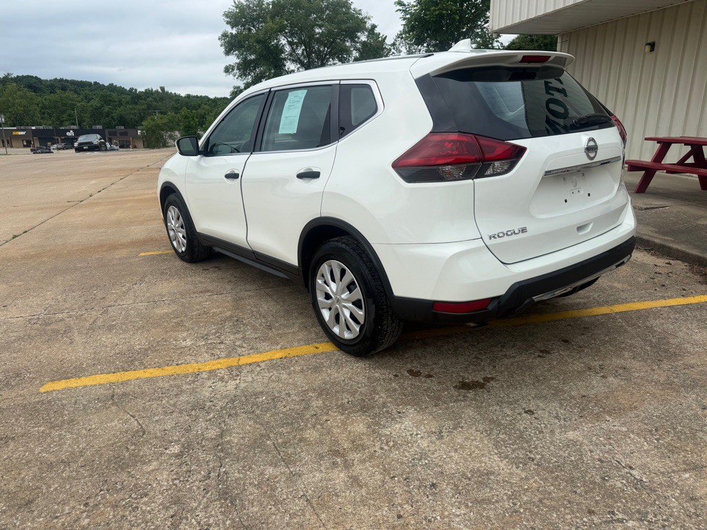 2020 Nissan Rogue Image 3
