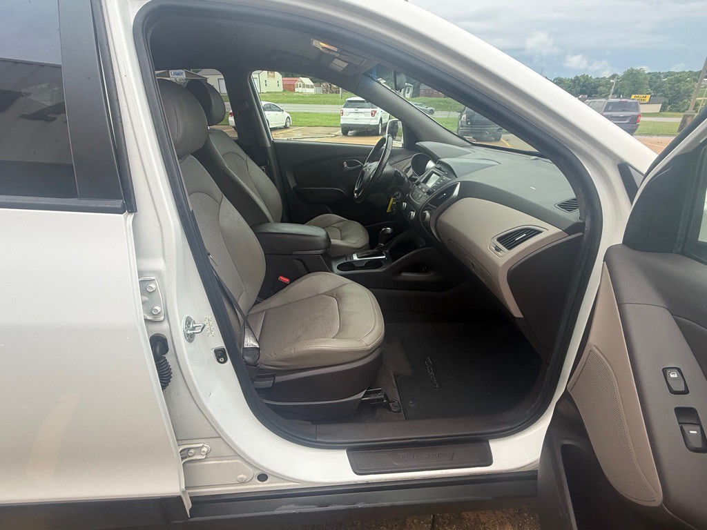 2014 Hyundai Tucson Image 12