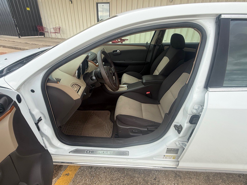 2009 Chevrolet Malibu Image 13