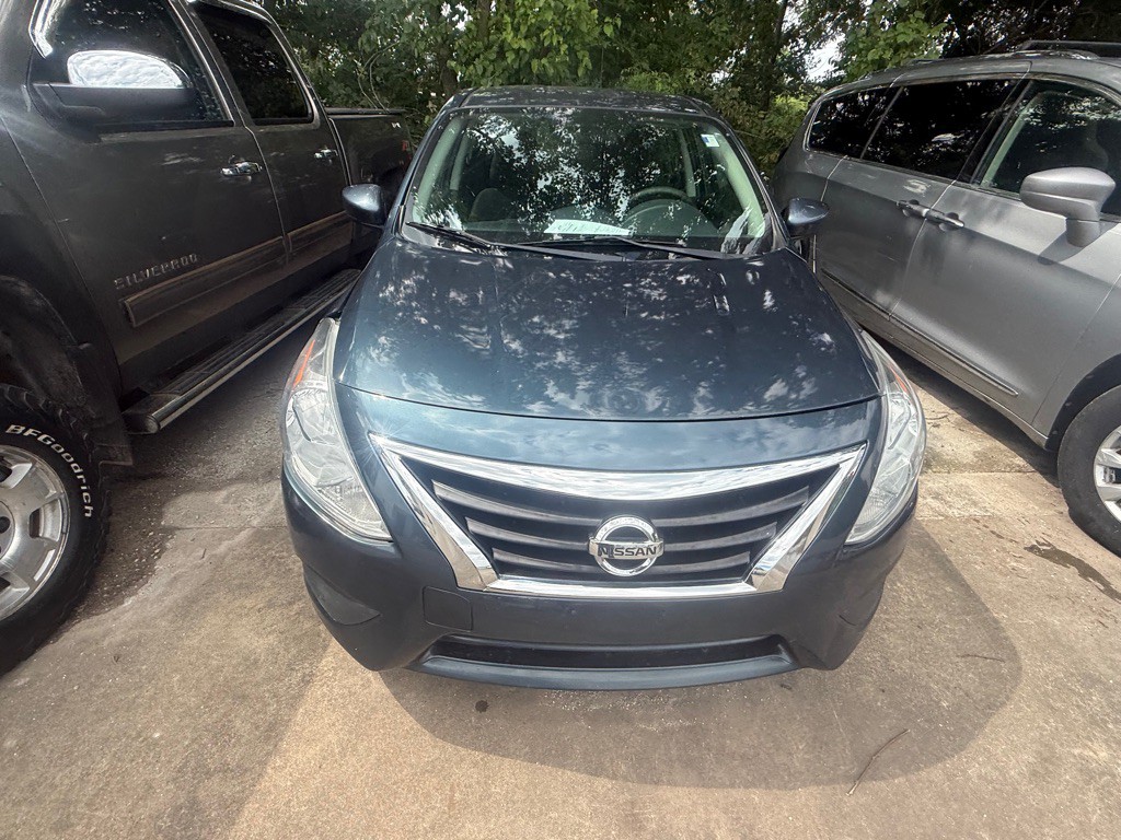 2017 Nissan Versa Image 6