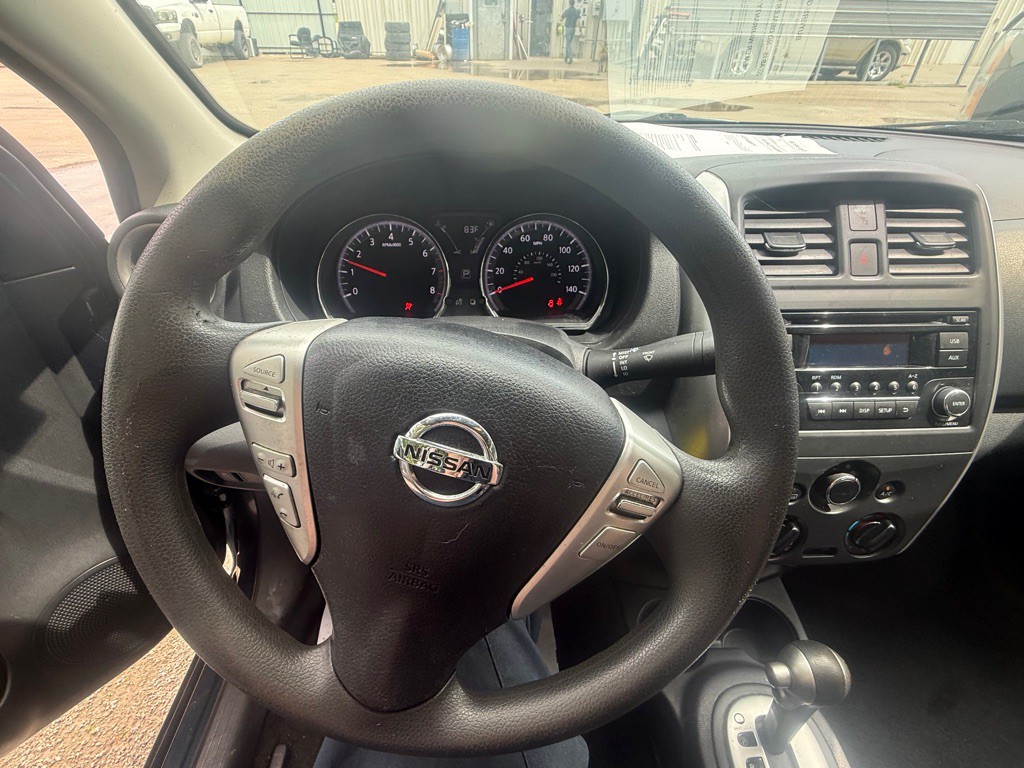 2017 Nissan Versa Image 10