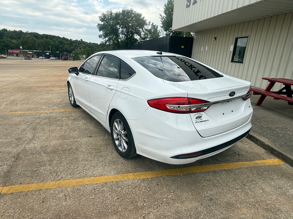 2017 Ford Fusion Image 3