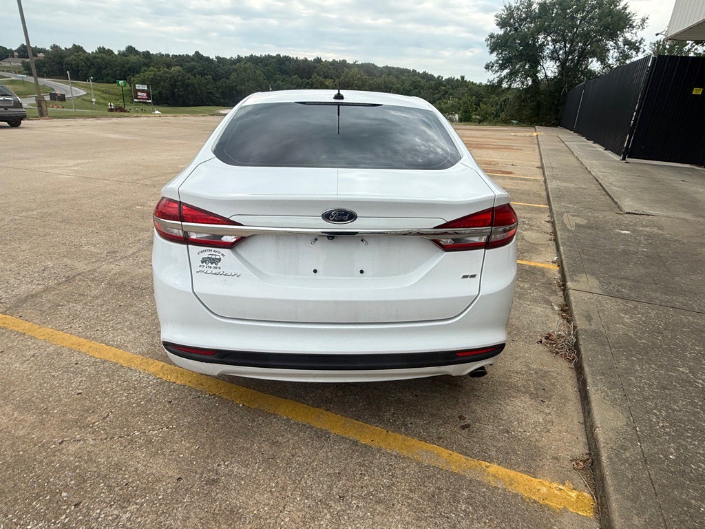 2017 Ford Fusion Image 4