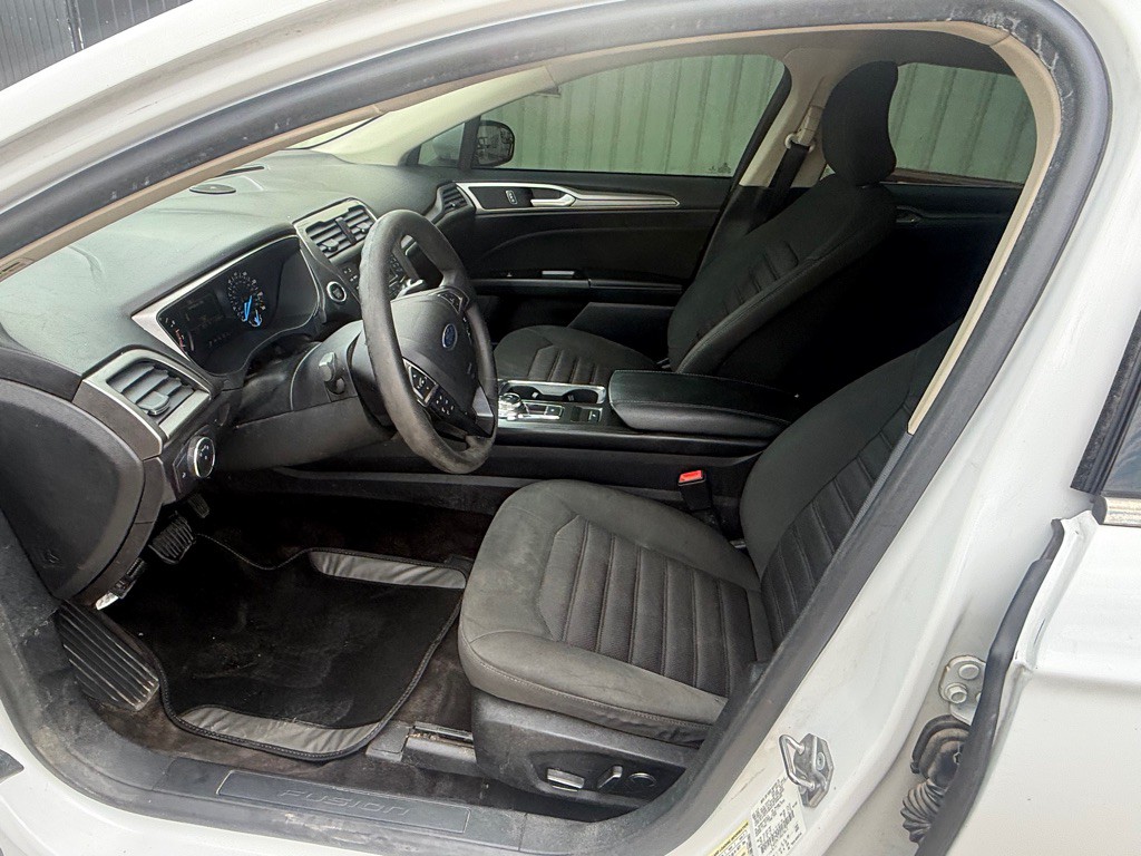 2017 Ford Fusion Image 13