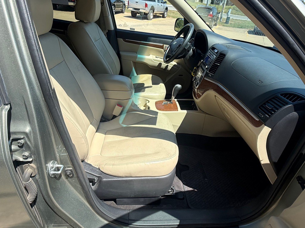 2009 Hyundai Santa Fe Image 12