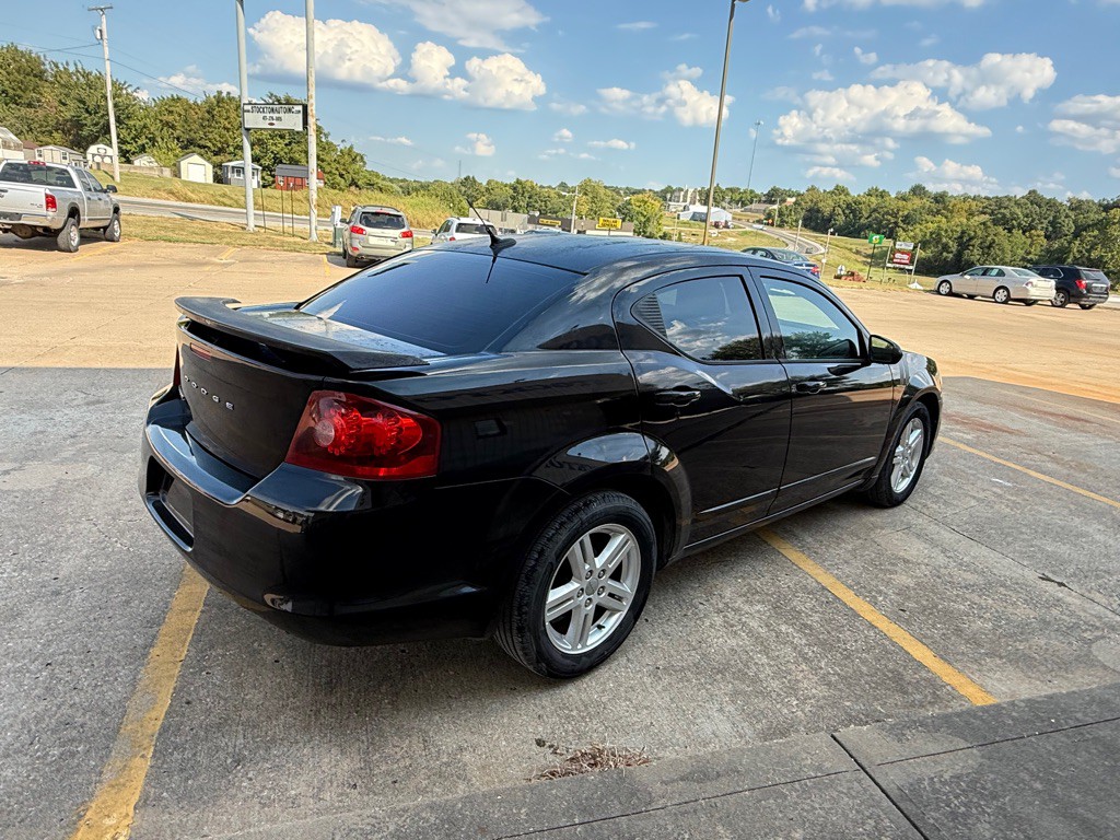 2012 Dodge Avenger Image 5