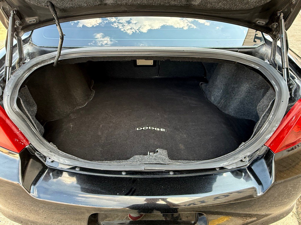 2012 Dodge Avenger Image 9