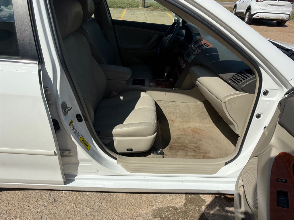 2009 Toyota Camry Image 12