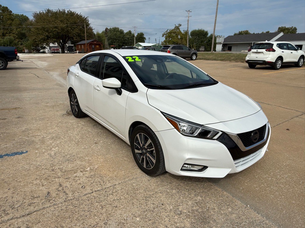 2022 Nissan Versa Image 7