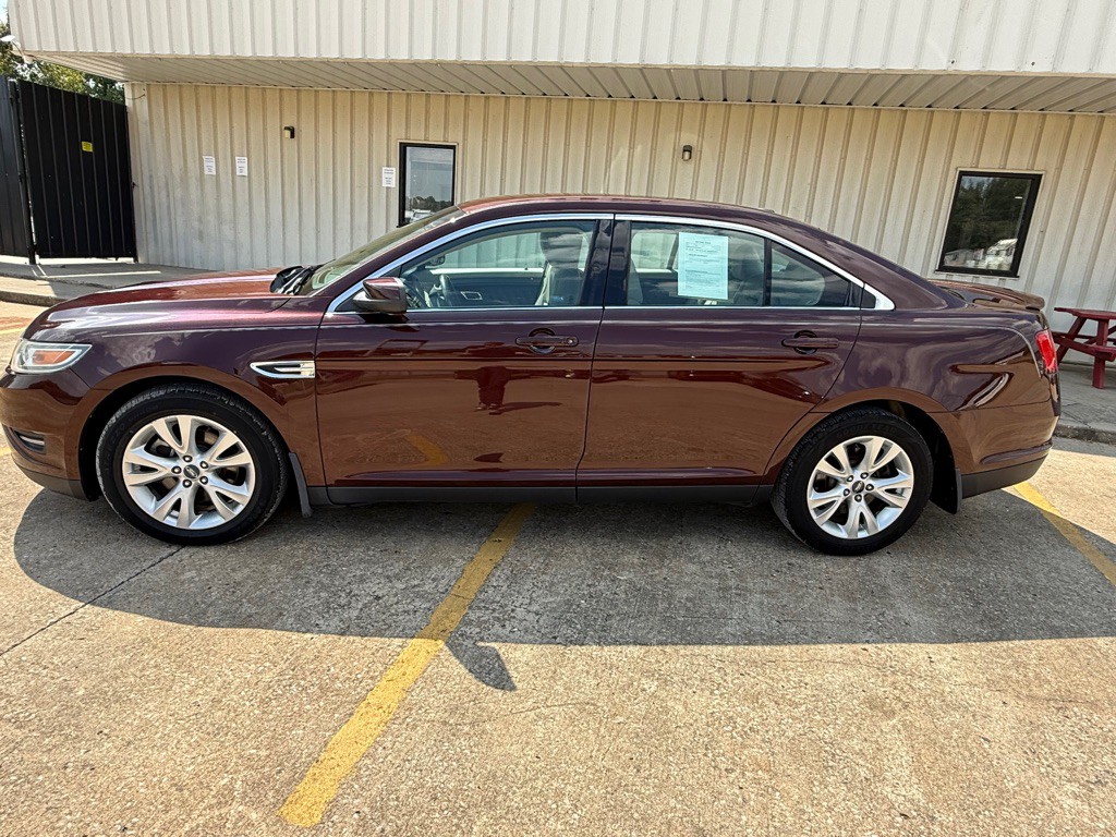 2012 Ford Taurus Image 2