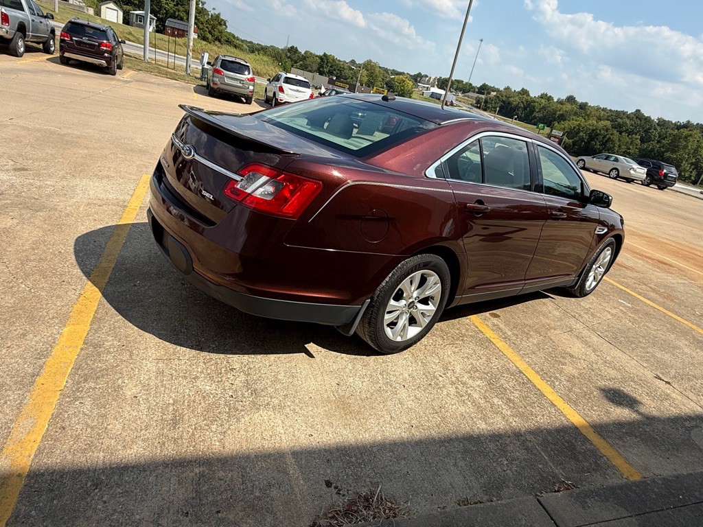 2012 Ford Taurus Image 5